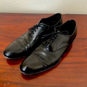 Gently used mens To Boot New York l dress shoe